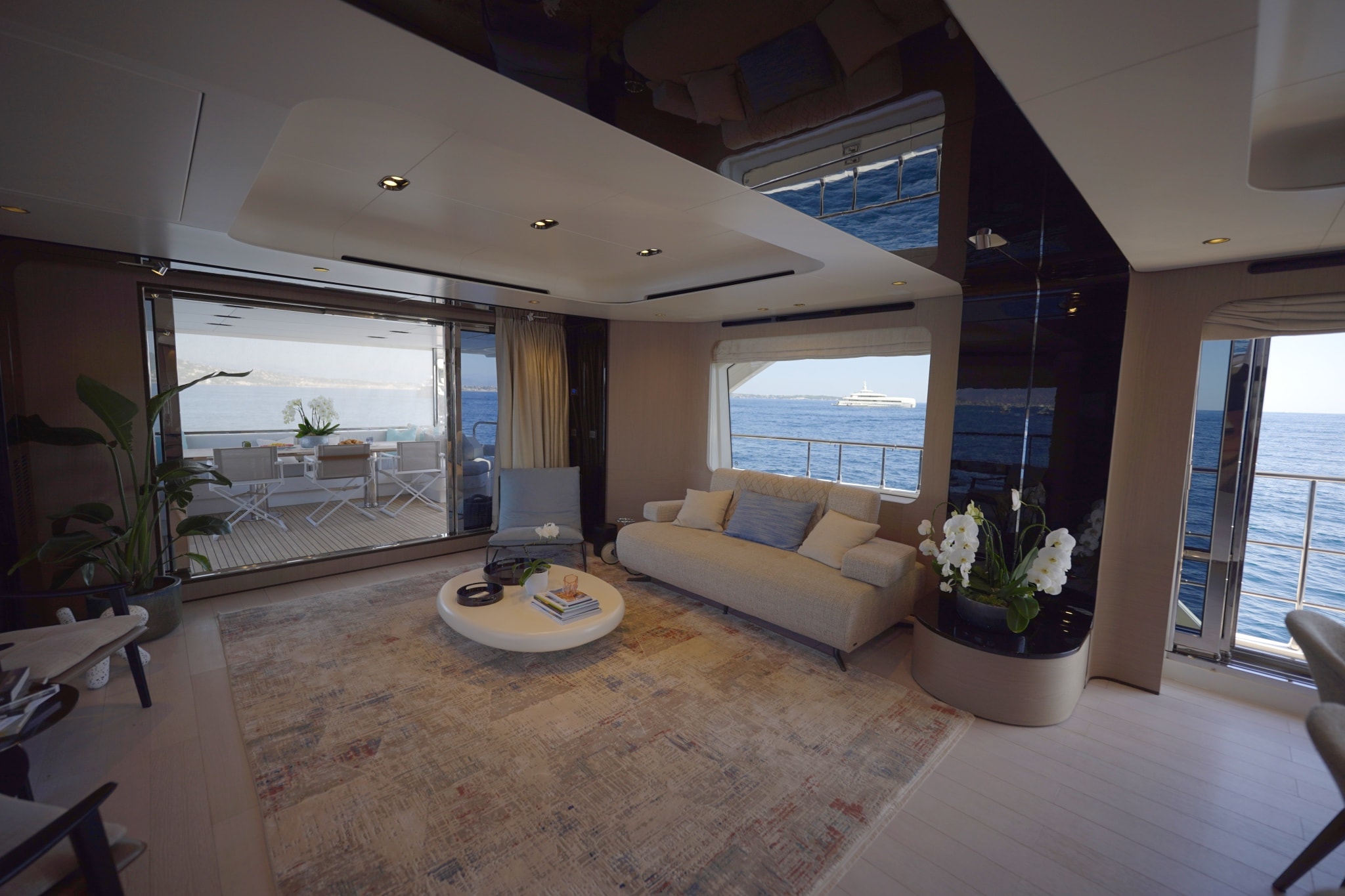 Interior decoration yachts &amp; villas supplies